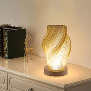 Lampa stołowa USB z drewnianą podstawą