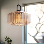 Kolorowa lampa wisząca w stylu retro