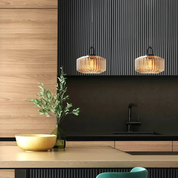 Kolorowa lampa wisząca w stylu retro