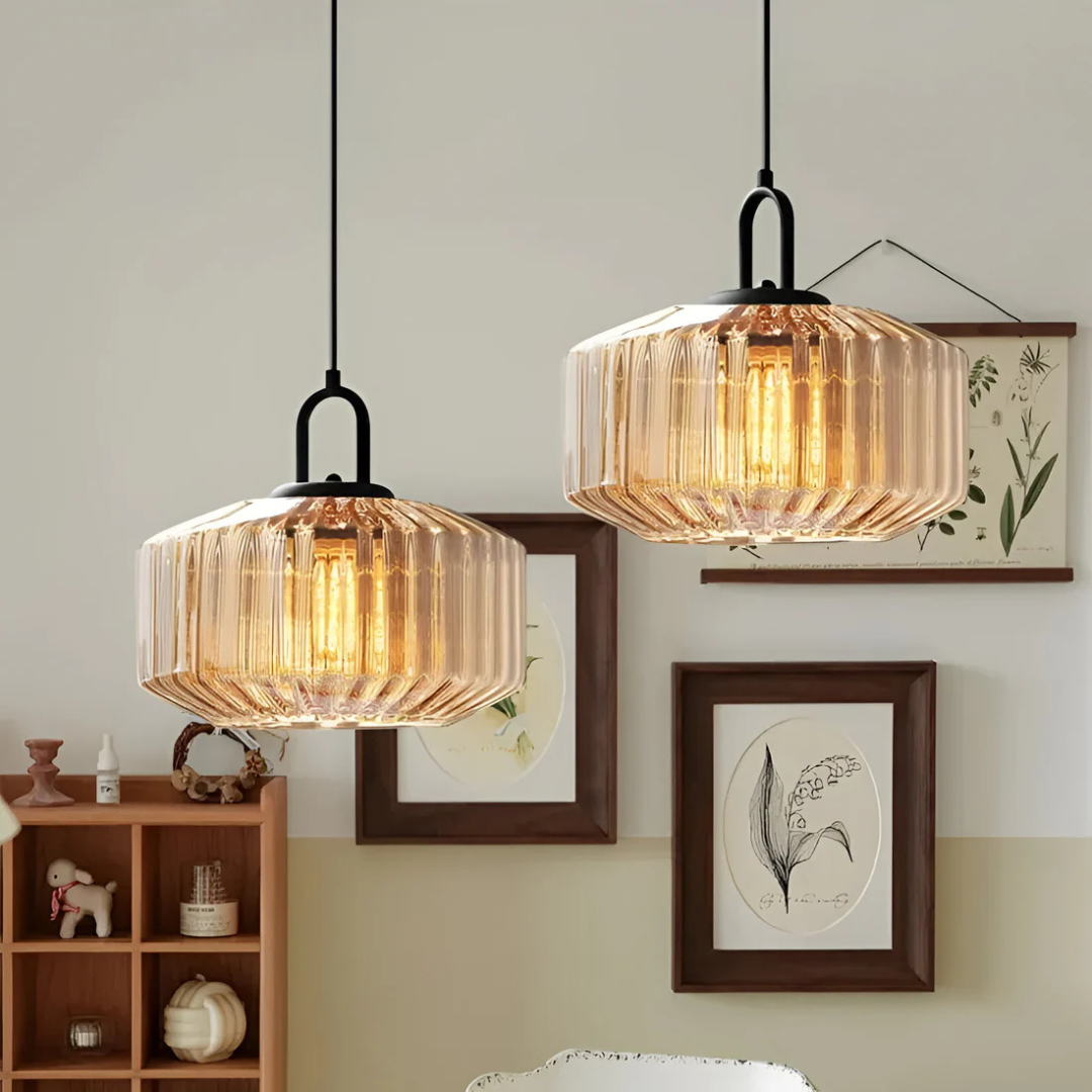 Kolorowa lampa wisząca w stylu retro