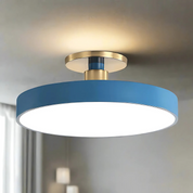 Skandynawska lampa sufitowa LED ze złotym wykończeniem
