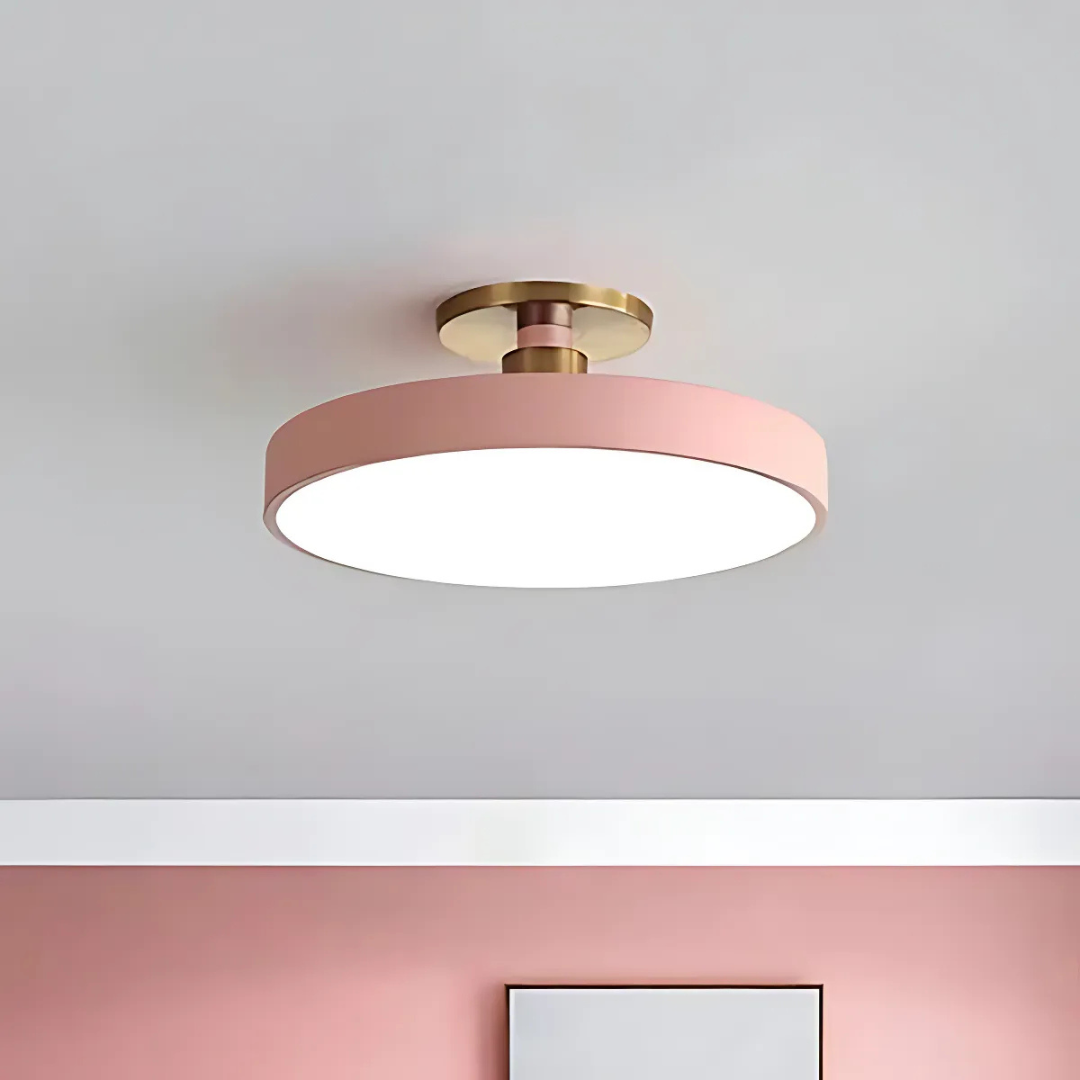 Skandynawska lampa sufitowa LED ze złotym wykończeniem