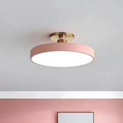 Skandynawska lampa sufitowa LED ze złotym wykończeniem