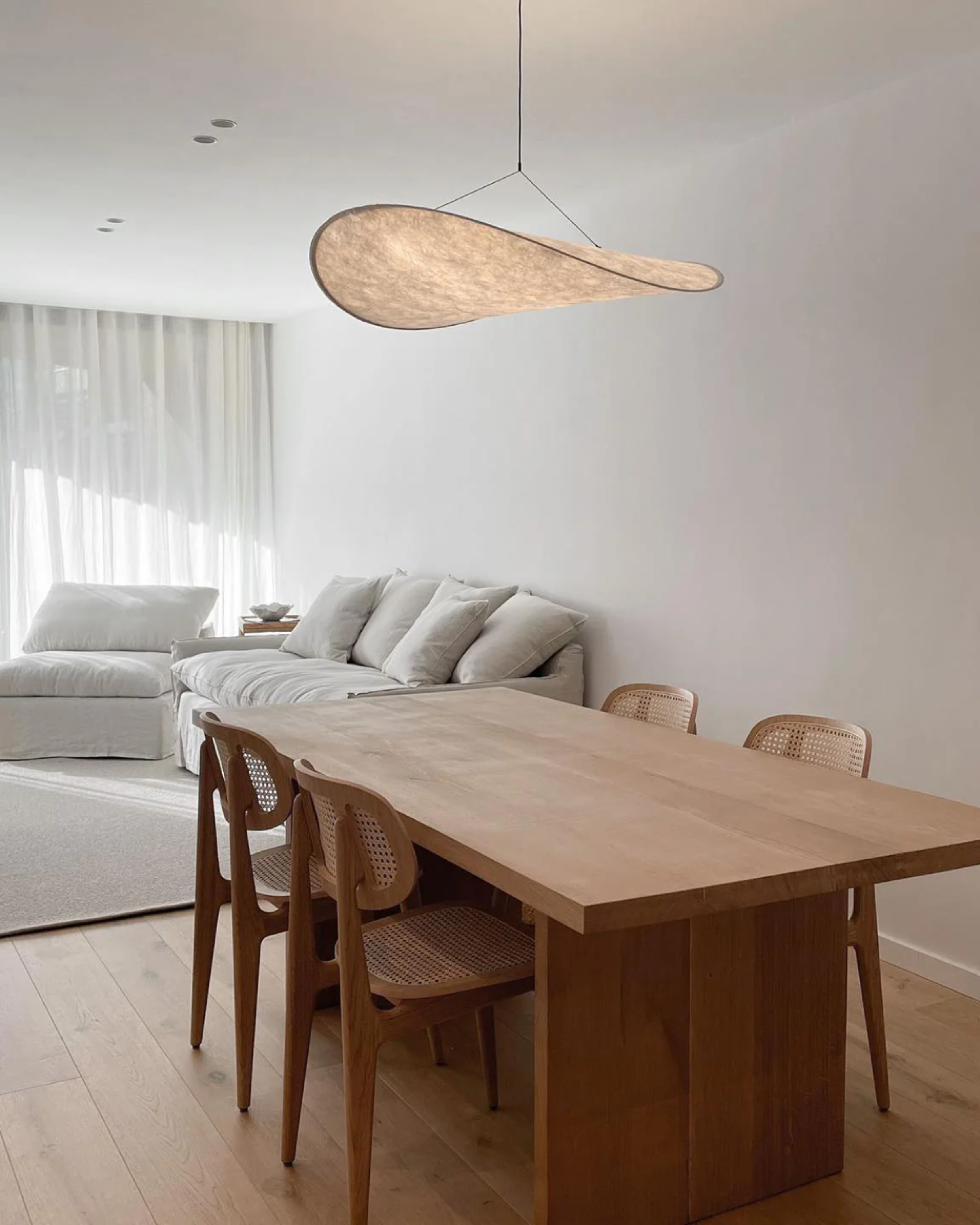 Lampa Sufitowa w Stylu Japandi
