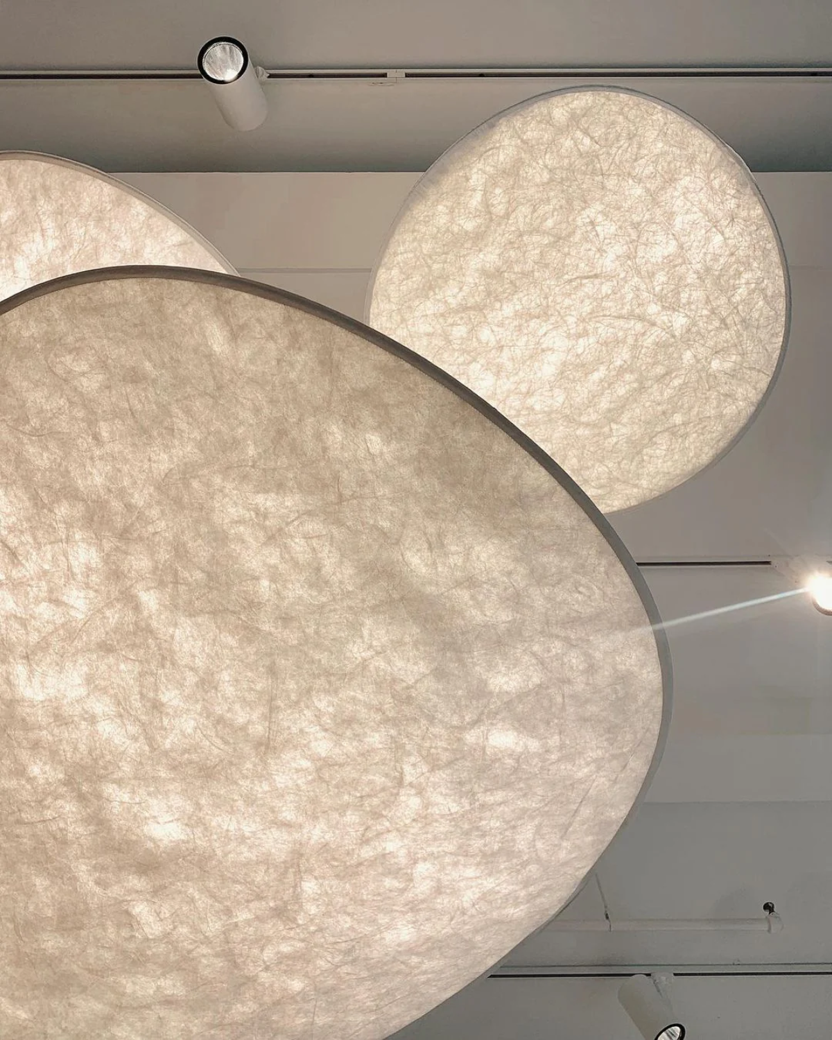 Lampa Sufitowa w Stylu Japandi