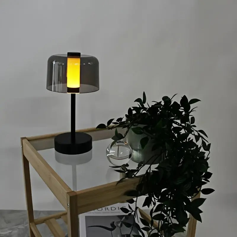 Ladowana_Przez_USB_Lampka_Stolowa_z_Regulacja_Jasnosci.jpg