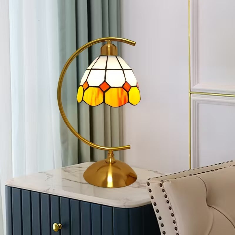 Okrągła Lampa Stołowa ze Szklanym Abażurem